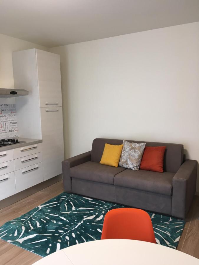 Residenza Elena Apartment Rimini Ngoại thất bức ảnh