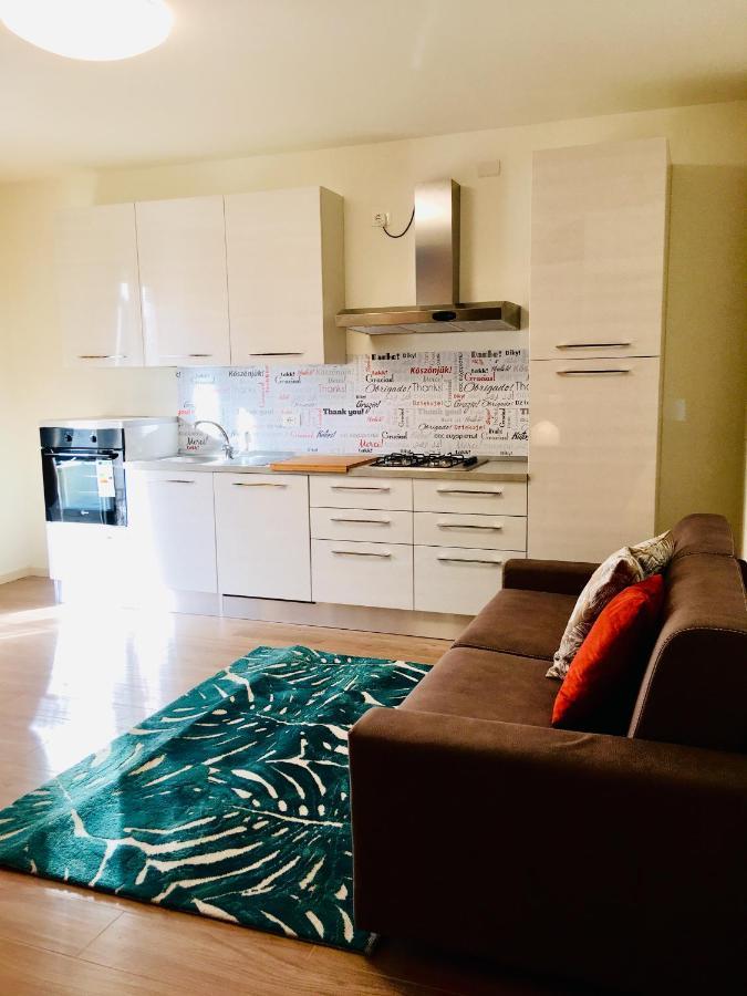 Residenza Elena Apartment Rimini Ngoại thất bức ảnh