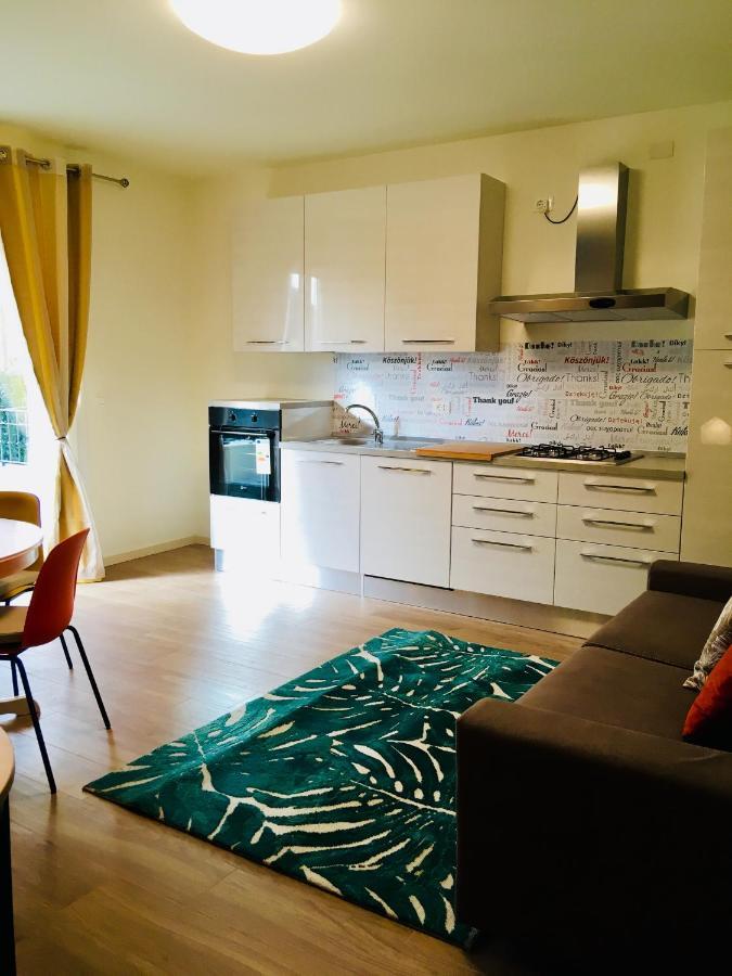 Residenza Elena Apartment Rimini Ngoại thất bức ảnh